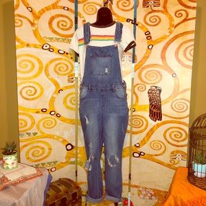 Great chic overalls!